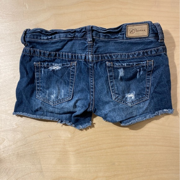 Guess Women's Distressed Denim Shorts - Blue Size 26 (IZ) - Picture 11 of 12